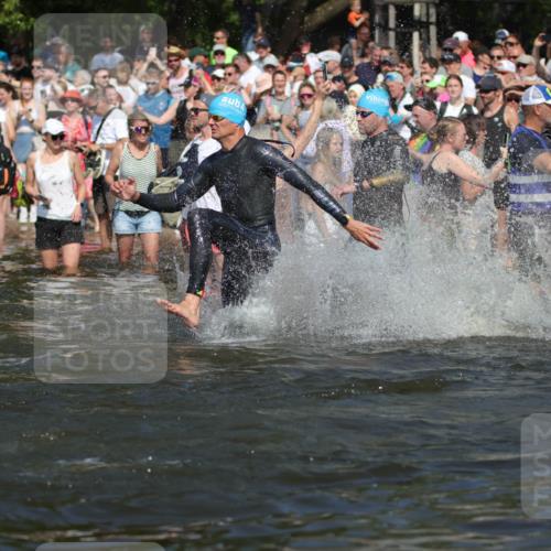 22.06.2025 - Viking Triathlon H.Heesch http://msf.ph/oto/8059812 22.06.2025 10:01:30 Schwimmen 99, 162, 203, 216, 224, 226, 237, 272, 381, 393, 399, 461, 507, 510, 626 meine-sportfotos.de