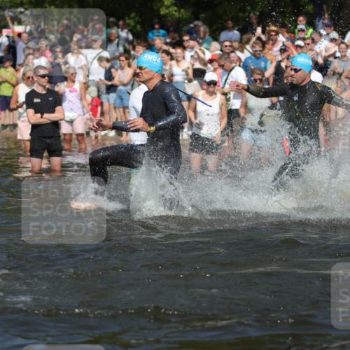 22.06.2025 - Viking Triathlon H.Heesch http://msf.ph/oto/8059821 22.06.2025 10:01:31 Schwimmen 99, 162, 203, 216, 224, 226, 237, 272, 381, 393, 399, 461, 507, 510, 626 meine-sportfotos.de