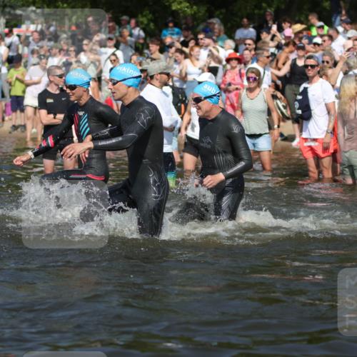 22.06.2025 - Viking Triathlon H.Heesch http://msf.ph/oto/8059843 22.06.2025 10:01:33 Schwimmen 99, 162, 203, 216, 224, 226, 237, 272, 381, 393, 399, 461, 507, 510, 626 meine-sportfotos.de
