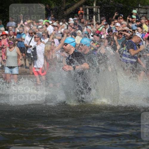 22.06.2025 - Viking Triathlon H.Heesch http://msf.ph/oto/8059872 22.06.2025 10:01:35 Schwimmen 19, 99, 162, 226, 237, 272, 320, 344, 399, 438, 461, 507, 510, 604, 626 meine-sportfotos.de