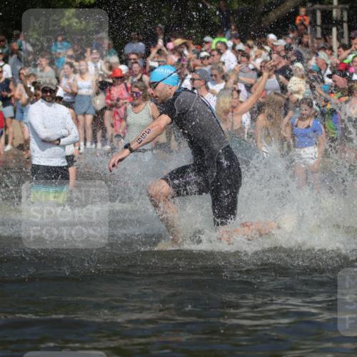 22.06.2025 - Viking Triathlon H.Heesch http://msf.ph/oto/8059874 22.06.2025 10:01:35 Schwimmen 19, 99, 162, 226, 237, 272, 320, 344, 399, 438, 461, 507, 510, 604, 626 meine-sportfotos.de