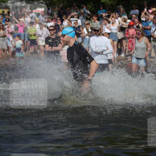 22.06.2025 - Viking Triathlon H.Heesch http://msf.ph/oto/8059891 22.06.2025 10:01:36 Schwimmen 19, 99, 162, 226, 237, 272, 320, 344, 399, 438, 461, 507, 510, 604, 626 meine-sportfotos.de