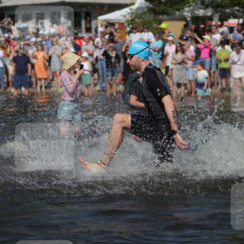 22.06.2025 - Viking Triathlon H.Heesch http://msf.ph/oto/8059911 22.06.2025 10:01:36 Schwimmen 19, 99, 162, 226, 237, 272, 320, 344, 399, 438, 461, 507, 510, 604, 626 meine-sportfotos.de