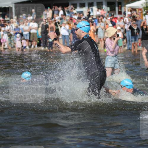 22.06.2025 - Viking Triathlon H.Heesch http://msf.ph/oto/8059922 22.06.2025 10:01:37 Schwimmen 19, 99, 162, 226, 237, 272, 320, 344, 399, 438, 461, 507, 510, 604, 626 meine-sportfotos.de