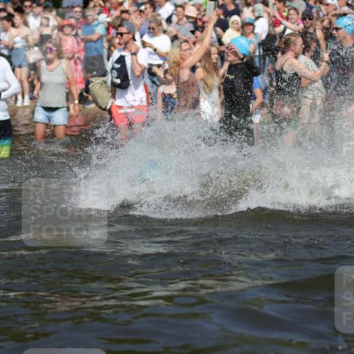 22.06.2025 - Viking Triathlon H.Heesch http://msf.ph/oto/8059943 22.06.2025 10:01:41 Schwimmen 19, 33, 170, 272, 310, 320, 344, 399, 438, 461, 496, 507, 555, 604, 626 meine-sportfotos.de