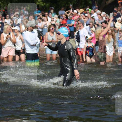 22.06.2025 - Viking Triathlon H.Heesch http://msf.ph/oto/8059968 22.06.2025 10:01:44 Schwimmen 19, 33, 125, 158, 170, 271, 310, 320, 344, 355, 438, 496, 555, 604 meine-sportfotos.de