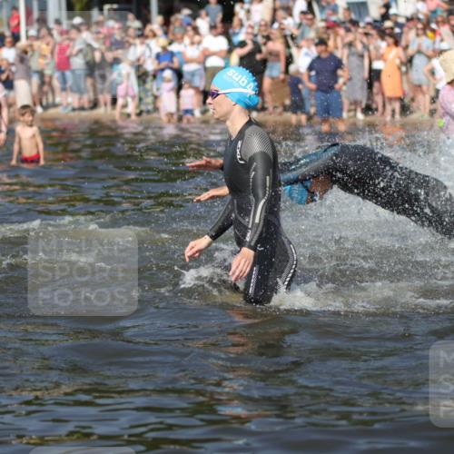 22.06.2025 - Viking Triathlon H.Heesch http://msf.ph/oto/8059983 22.06.2025 10:01:47 Schwimmen 19, 33, 125, 158, 170, 271, 310, 320, 344, 355, 438, 496, 555, 604, 618 meine-sportfotos.de