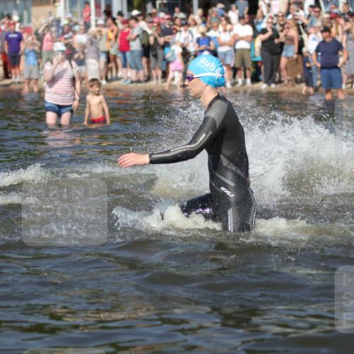 22.06.2025 - Viking Triathlon H.Heesch http://msf.ph/oto/8059988 22.06.2025 10:01:47 Schwimmen 19, 33, 125, 158, 170, 271, 310, 320, 344, 355, 438, 496, 555, 604, 618 meine-sportfotos.de