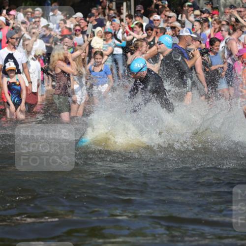 22.06.2025 - Viking Triathlon H.Heesch http://msf.ph/oto/8060004 22.06.2025 10:01:50 Schwimmen 3, 17, 33, 80, 91, 125, 158, 170, 271, 304, 310, 355, 496, 555, 618 meine-sportfotos.de