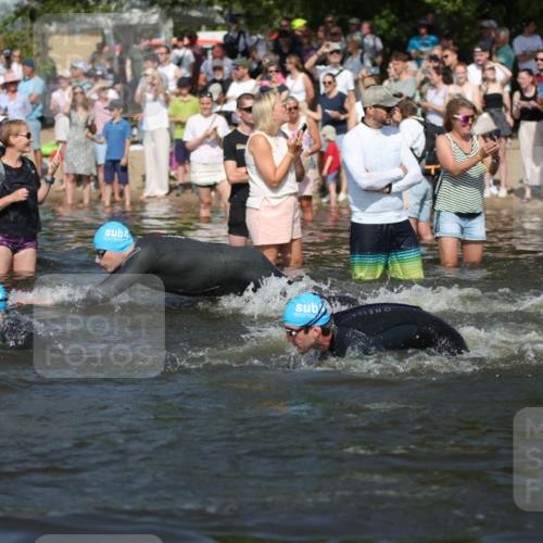 22.06.2025 - Viking Triathlon H.Heesch http://msf.ph/oto/8060038 22.06.2025 10:01:52 Schwimmen 3, 17, 33, 80, 91, 125, 158, 170, 271, 304, 310, 355, 496, 555, 618 meine-sportfotos.de