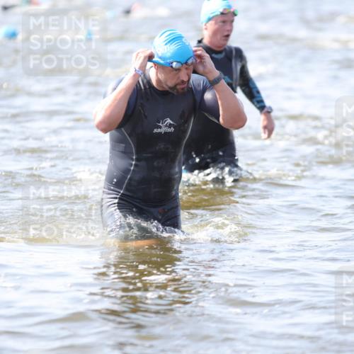 22.06.2025 - Viking Triathlon H.Heesch http://msf.ph/oto/8060044 22.06.2025 10:34:48 Schwimmen 17, 43, 77, 114, 161, 247, 284, 323, 434, 475, 495, 548, 550 meine-sportfotos.de