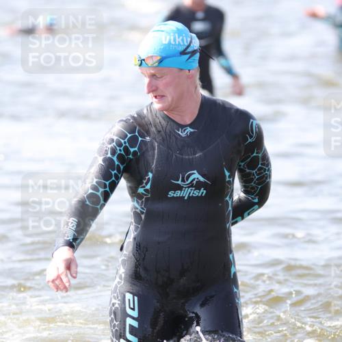 22.06.2025 - Viking Triathlon H.Heesch http://msf.ph/oto/8060081 22.06.2025 10:35:02 Schwimmen 17, 43, 139, 157, 161, 296, 365, 434, 475, 495, 548, 660 meine-sportfotos.de