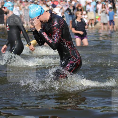 22.06.2025 - Viking Triathlon H.Heesch http://msf.ph/oto/8060096 22.06.2025 10:01:59 Schwimmen 3, 17, 80, 91, 127, 137, 278, 299, 304, 365, 415, 435, 449, 551, 618 meine-sportfotos.de