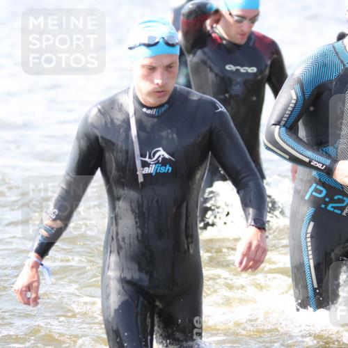 22.06.2025 - Viking Triathlon H.Heesch http://msf.ph/oto/8060119 22.06.2025 10:35:19 Schwimmen 107, 127, 139, 204, 296, 320, 365, 395, 482, 508, 632 meine-sportfotos.de