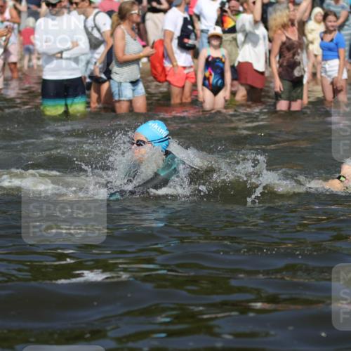22.06.2025 - Viking Triathlon H.Heesch http://msf.ph/oto/8060191 22.06.2025 10:02:09 Schwimmen 21, 107, 127, 137, 139, 149, 207, 247, 309, 365, 382, 387, 415, 492, 522 meine-sportfotos.de