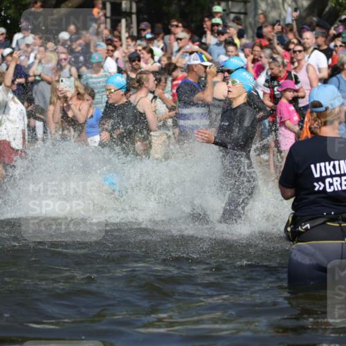 22.06.2025 - Viking Triathlon H.Heesch http://msf.ph/oto/8060225 22.06.2025 10:02:15 Schwimmen 21, 75, 107, 139, 149, 207, 247, 255, 309, 331, 382, 387, 464, 469, 522 meine-sportfotos.de