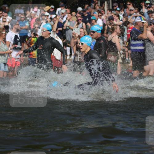 22.06.2025 - Viking Triathlon H.Heesch http://msf.ph/oto/8060240 22.06.2025 10:02:16 Schwimmen 21, 75, 107, 139, 149, 207, 247, 255, 309, 331, 382, 387, 464, 469, 522 meine-sportfotos.de