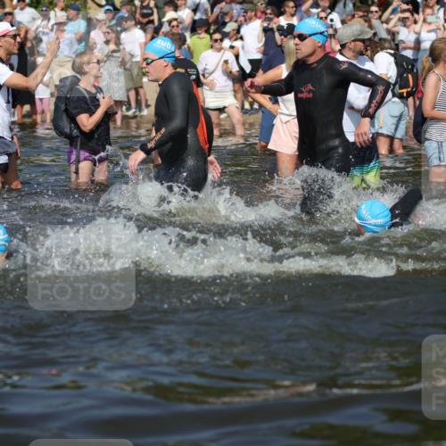 22.06.2025 - Viking Triathlon H.Heesch http://msf.ph/oto/8060278 22.06.2025 10:02:17 Schwimmen 21, 75, 107, 139, 149, 207, 247, 255, 309, 331, 382, 387, 464, 469, 522 meine-sportfotos.de