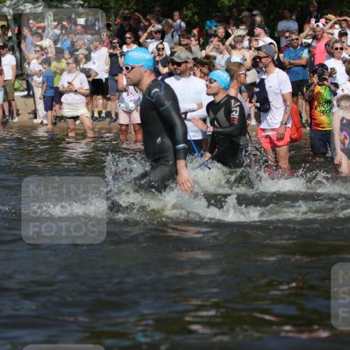 22.06.2025 - Viking Triathlon H.Heesch http://msf.ph/oto/8060360 22.06.2025 10:02:22 Schwimmen 21, 75, 78, 103, 139, 180, 207, 255, 265, 283, 309, 331, 382, 464, 469 meine-sportfotos.de
