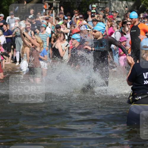 22.06.2025 - Viking Triathlon H.Heesch http://msf.ph/oto/8060384 22.06.2025 10:02:25 Schwimmen 75, 78, 103, 180, 188, 189, 255, 265, 283, 331, 464, 469, 520, 532, 549 meine-sportfotos.de