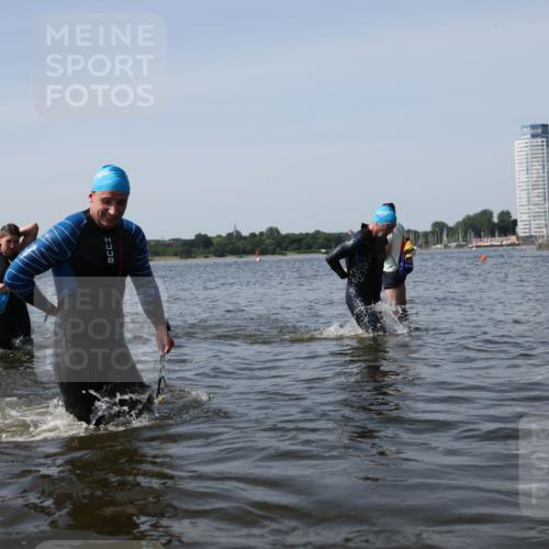 22.06.2025 - Viking Triathlon Michael Strokosch http://msf.ph/oto/8060423 22.06.2025 10:43:39 Schwimmen 410, 480, 501, 531, 620 meine-sportfotos.de