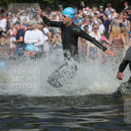 22.06.2025 - Viking Triathlon H.Heesch http://msf.ph/oto/8060452 22.06.2025 10:02:31 Schwimmen 78, 103, 114, 180, 188, 189, 193, 265, 283, 297, 513, 520, 532, 546, 549 meine-sportfotos.de