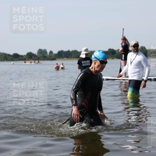 22.06.2025 - Viking Triathlon Michael Strokosch http://msf.ph/oto/8060483 22.06.2025 10:58:43 Schwimmen 268 meine-sportfotos.de