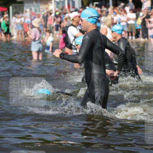 22.06.2025 - Viking Triathlon H.Heesch http://msf.ph/oto/8060492 22.06.2025 10:02:33 Schwimmen 78, 103, 114, 180, 188, 189, 193, 265, 283, 297, 513, 520, 532, 546, 549 meine-sportfotos.de