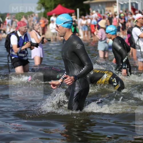 22.06.2025 - Viking Triathlon H.Heesch http://msf.ph/oto/8060506 22.06.2025 10:02:34 Schwimmen 78, 103, 114, 161, 180, 188, 189, 193, 264, 283, 297, 513, 520, 532, 546, 549 meine-sportfotos.de