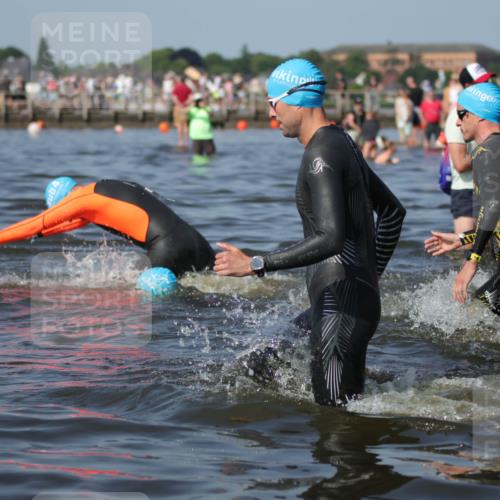 22.06.2025 - Viking Triathlon H.Heesch http://msf.ph/oto/8060525 22.06.2025 10:02:35 Schwimmen 114, 161, 188, 189, 193, 264, 297, 366, 427, 429, 513, 520, 532, 546, 549 meine-sportfotos.de