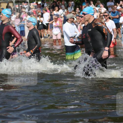 22.06.2025 - Viking Triathlon H.Heesch http://msf.ph/oto/8060578 22.06.2025 10:02:43 Schwimmen 98, 114, 161, 193, 264, 323, 366, 427, 429, 430, 486, 513, 546, 552 meine-sportfotos.de
