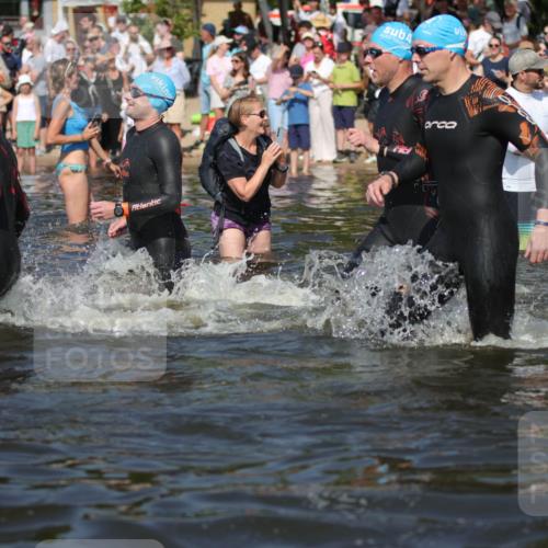 22.06.2025 - Viking Triathlon H.Heesch http://msf.ph/oto/8060590 22.06.2025 10:02:43 Schwimmen 98, 114, 161, 193, 264, 323, 366, 427, 429, 430, 486, 513, 546, 552 meine-sportfotos.de