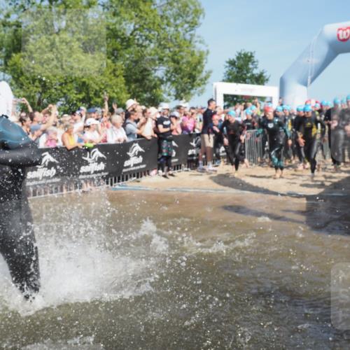 22.06.2025 - Viking Triathlon KatJ http://msf.ph/oto/8060613 22.06.2025 10:00:39 Schwimmen 1, 7, 8, 9, 11, 13, 30, 45, 87, 145, 178, 184, 196, 200, 289, 306, 368, 374, 401, 414, 491, 526, 534, 612, 613, 616, 623, 628, 641, 642, 651 meine-sportfotos.de