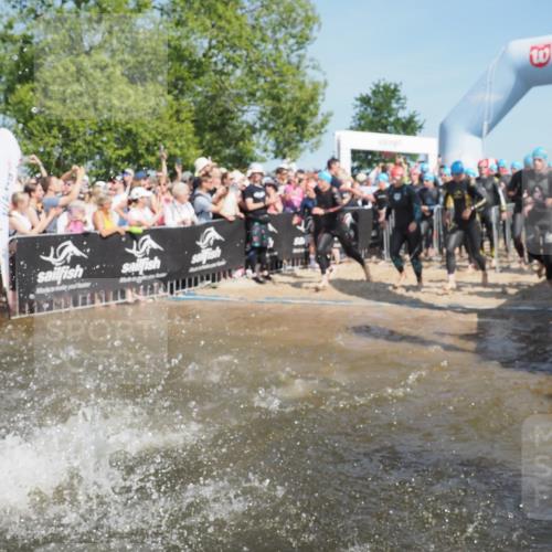 22.06.2025 - Viking Triathlon KatJ http://msf.ph/oto/8060626 22.06.2025 10:00:39 Schwimmen 1, 7, 8, 9, 11, 13, 30, 45, 87, 145, 178, 184, 196, 200, 289, 306, 368, 374, 401, 414, 491, 526, 534, 612, 613, 616, 623, 628, 641, 642, 651 meine-sportfotos.de