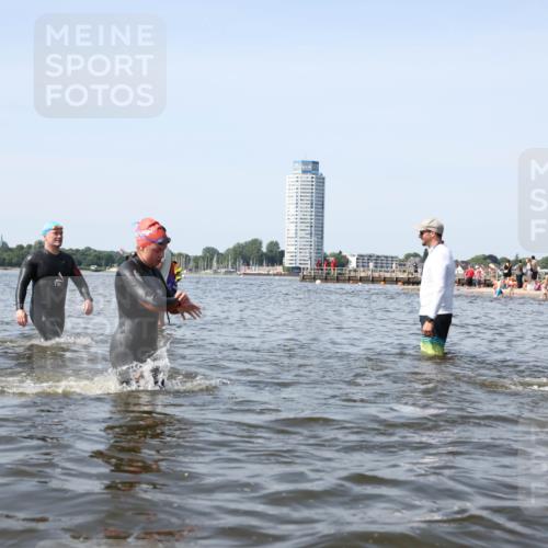 22.06.2025 - Viking Triathlon Michael Strokosch http://msf.ph/oto/8060664 22.06.2025 10:44:10 Schwimmen 41, 103, 123, 249, 343, 439, 442, 467, 627, 637, 650 meine-sportfotos.de