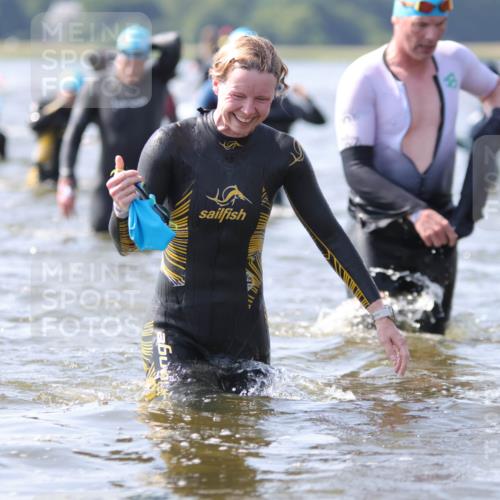 22.06.2025 - Viking Triathlon H.Heesch http://msf.ph/oto/8061110 22.06.2025 10:39:08 Schwimmen 79, 83, 148, 181, 182, 185, 195, 238, 276, 295, 351, 386, 408, 416, 451, 536, 654 meine-sportfotos.de