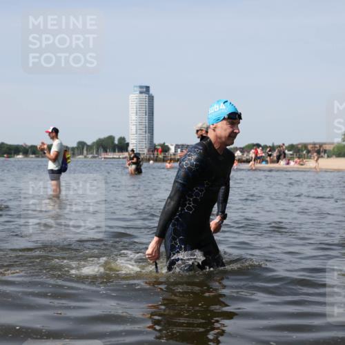 22.06.2025 - Viking Triathlon Michael Strokosch http://msf.ph/oto/8061131 22.06.2025 10:45:19 Schwimmen 68, 102, 108, 346, 503, 605 meine-sportfotos.de