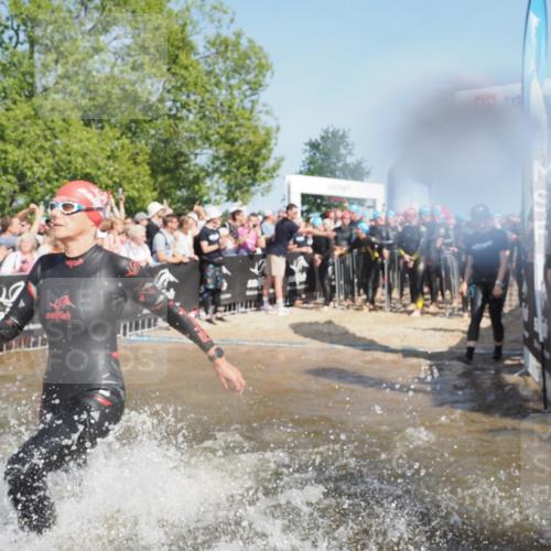 22.06.2025 - Viking Triathlon KatJ http://msf.ph/oto/8061136 22.06.2025 10:00:45 Schwimmen 7, 8, 9, 11, 132, 145, 178, 184, 200, 258, 289, 301, 306, 352, 368, 414, 491, 526, 612, 613, 616, 628, 630, 641, 642, 652 meine-sportfotos.de