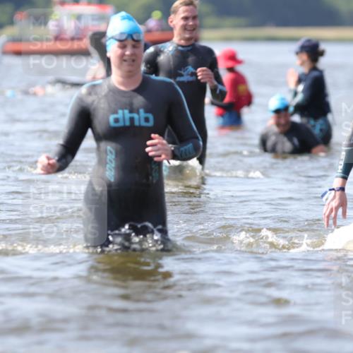 22.06.2025 - Viking Triathlon H.Heesch http://msf.ph/oto/8061177 22.06.2025 10:39:38 Schwimmen 25, 29, 86, 93, 117, 138, 150, 244, 337, 423, 437, 518, 529 meine-sportfotos.de