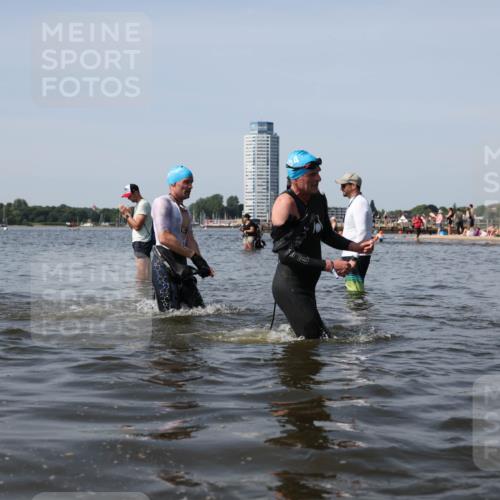 22.06.2025 - Viking Triathlon Michael Strokosch http://msf.ph/oto/8061178 22.06.2025 10:45:26 Schwimmen 68, 102, 108, 197, 466, 503, 605 meine-sportfotos.de