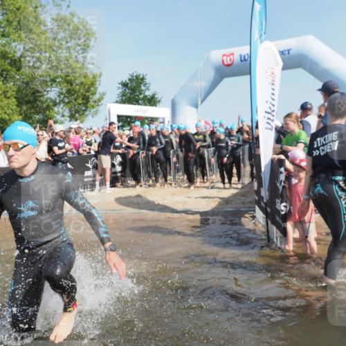 22.06.2025 - Viking Triathlon KatJ http://msf.ph/oto/8061217 22.06.2025 10:00:50 Schwimmen 9, 90, 132, 145, 184, 243, 258, 289, 300, 301, 306, 352, 368, 384, 491, 612, 613, 630, 652, 658 meine-sportfotos.de