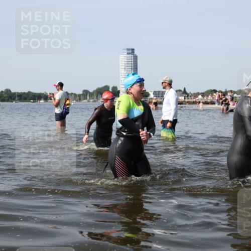 22.06.2025 - Viking Triathlon Michael Strokosch http://msf.ph/oto/8061335 22.06.2025 10:45:56 Schwimmen 95, 217, 342, 360, 372, 425, 468, 525, 615, 621, 633 meine-sportfotos.de