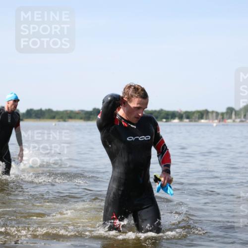 22.06.2025 - Viking Triathlon Michael Strokosch http://msf.ph/oto/8061428 22.06.2025 10:25:42 Schwimmen 2, 10, 420, 455, 485, 544, 557 meine-sportfotos.de
