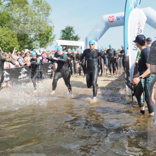 22.06.2025 - Viking Triathlon KatJ http://msf.ph/oto/8061457 22.06.2025 10:00:58 Schwimmen 12, 50, 63, 90, 113, 124, 132, 236, 243, 258, 300, 301, 347, 350, 352, 384, 458, 652, 658 meine-sportfotos.de