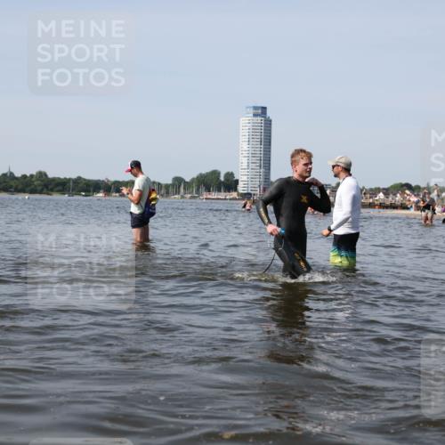 22.06.2025 - Viking Triathlon Michael Strokosch http://msf.ph/oto/8061468 22.06.2025 10:46:14 Schwimmen 121, 144, 213, 217, 225, 406, 525, 647 meine-sportfotos.de