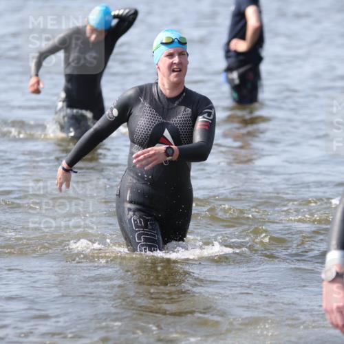 22.06.2025 - Viking Triathlon H.Heesch http://msf.ph/oto/8061553 22.06.2025 10:41:43 Schwimmen 58, 142, 194, 220, 221, 505, 625, 629 meine-sportfotos.de