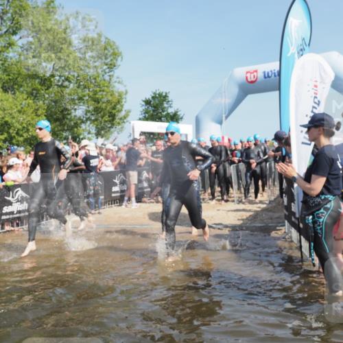 22.06.2025 - Viking Triathlon KatJ http://msf.ph/oto/8061834 22.06.2025 10:01:13 Schwimmen 53, 131, 147, 173, 214, 294, 330, 341, 443, 444, 488 meine-sportfotos.de