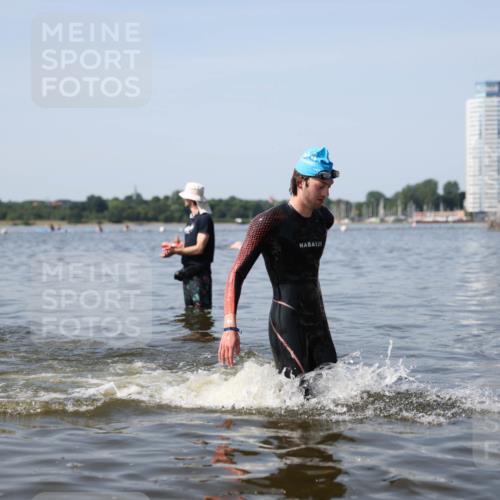 22.06.2025 - Viking Triathlon Michael Strokosch http://msf.ph/oto/8062022 22.06.2025 10:27:29 Schwimmen 1, 272, 286, 611 meine-sportfotos.de