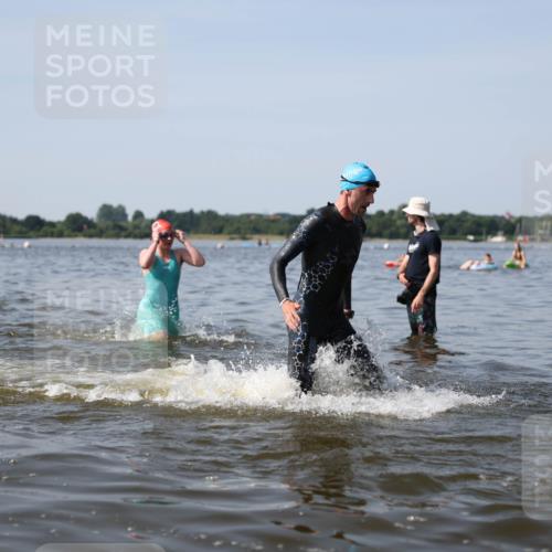 22.06.2025 - Viking Triathlon Michael Strokosch http://msf.ph/oto/8062039 22.06.2025 10:27:31 Schwimmen 1, 176, 272, 286, 611 meine-sportfotos.de