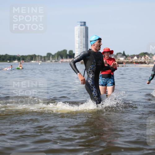 22.06.2025 - Viking Triathlon Michael Strokosch http://msf.ph/oto/8062057 22.06.2025 10:27:33 Schwimmen 1, 176, 272, 286, 611 meine-sportfotos.de